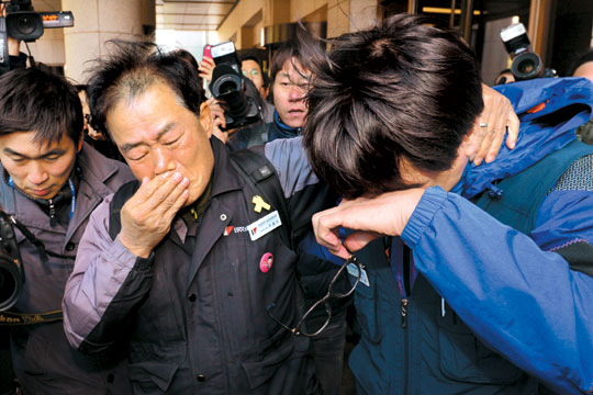 노동계 “쌍용차·코오롱 정리해고 철폐” 촉구  