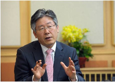 “세월호 실소유주는 국정원 확신 더해”… 이재명 성남시장 “고발 정면 돌파”  