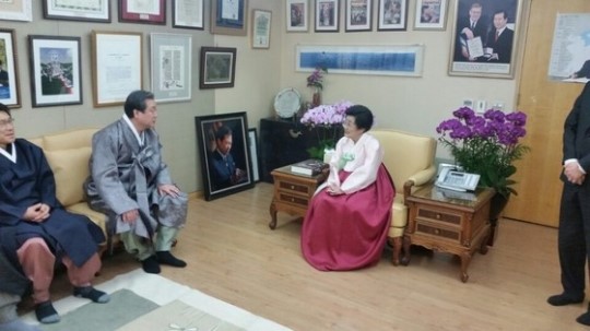 이희호 여사 찾아간 김무성 대표 