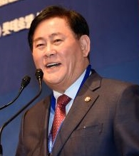 최경환 부총리 “개혁이 밥 먹여준다”  