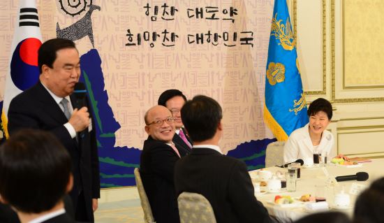 문희상 비대위원장 부인, 남동생 상대 항소...왜?  