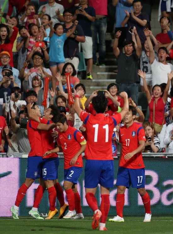 [사우디 평가전] 아시안컵 응원 전초전서 7천명 “대∼한민국”  