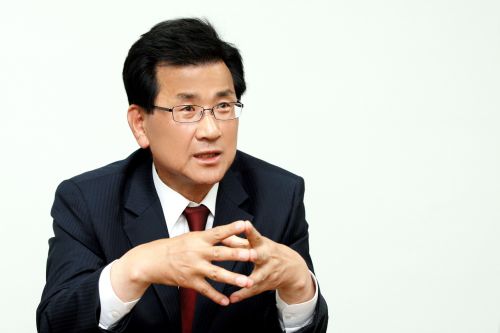 이시종 충북지사 “백신접종 돼지 이상육 값 깎으면 안 된다”  
