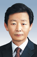 ú   輱   