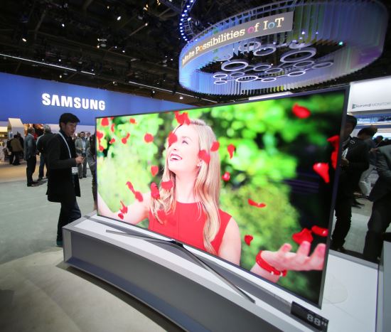 삼성전자 105인치 벤더블 SUHD TV, CES 최고혁신상  