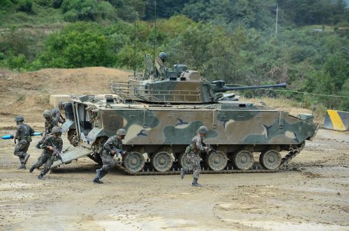 ѱ 尩 츮    