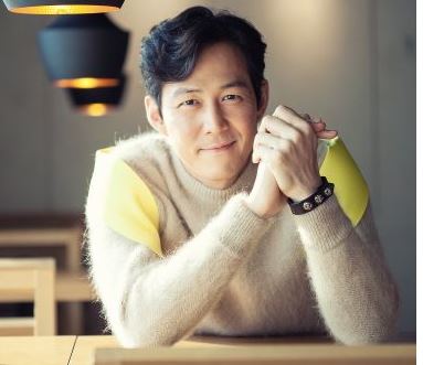 '동양 사태' 피해자들, 배우 이정재.이혜경 부회장 배임 혐의로 고발  