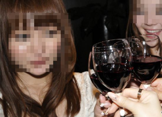 롯데호텔 5900만원 와인 판매… 최저임금으로 1만573시간 일해야 한 병 마셔  