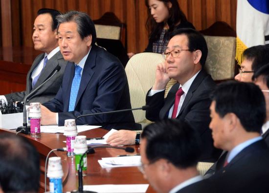 “13월의 세금 폭탄” 두들겨 맞은 새누리당,세법 재개정 꺼내...돌아선 민심 달랠 수 있을까 의문  