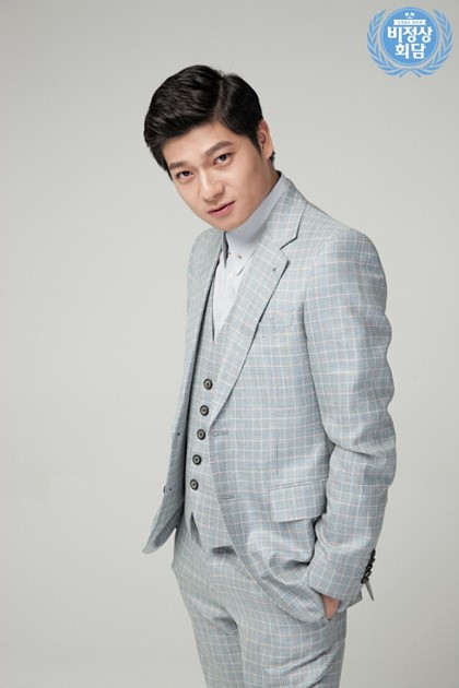 장위안, 강호동과 한솥밥 먹으며 본격 방송인 데뷔…“한-중 양국서 활동할 것”  