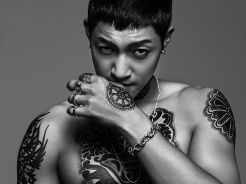 가수 김현중, 여친에게 격투기 시범?…검찰, 폭행 혐의로 벌금 500만원  