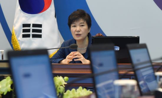 재정확보 고육책?-박대통령 일일이 지방재정 항목 거론하며 개혁 주문  