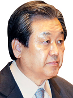 집권 여당의 투톱에서 당정의 투톱으로…김무성 이완구  