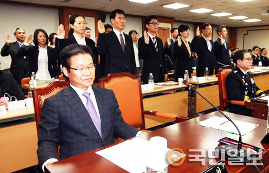 ‘국정원 수사축소 의혹’ 김용판, 대법원 무죄 판결에 “책 내고 진실과 거짓 밝히겠다”  