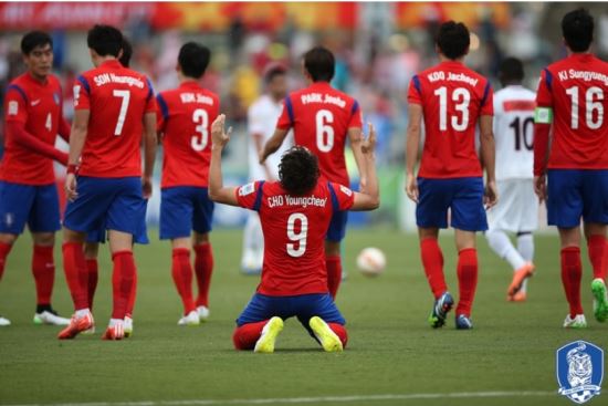 [프로축구] 이랜드FC 레니 감독 “대표팀 수비력 환상적”  