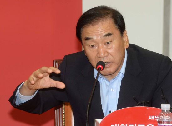 이재오 “세종시 수정안,박근혜 반대 토론 때문에...”  