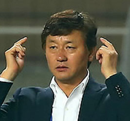 이광종 올림픽 대표팀 감독, 고열로 킹스컵 앞두고 귀국  