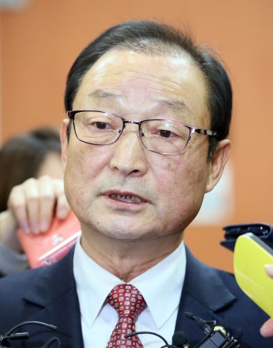“외박 못 나가서 성폭행?” 송영근, 과거 트위터에 “독한 말 독이 되어 자신에게 돌아온다” 화제  