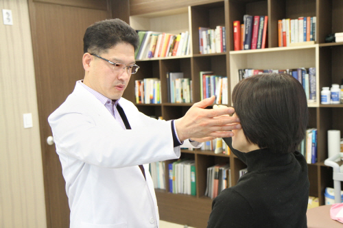 겨울철 체중감소에 피로와 안구건조… 갑상선 기능 항진증상 의심  