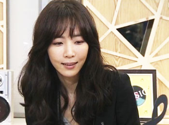 ‘미녀 작사가’ 김이나, 저작권 등록한 곡이… “통장에 거의 실시간 입금되겠네”  