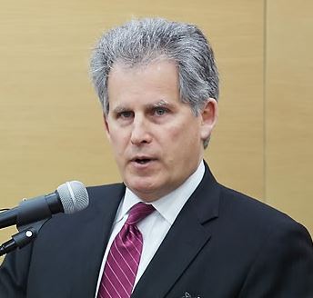 립튼 IMF 수석부총재 “한국 상대빈곤률 20년 새 2배…재분배로 중산층 재건해야 “  