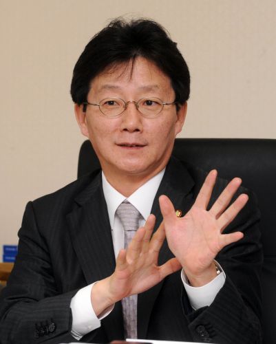 유승민 원내대표, 야당 새 지도부 출범 축하  