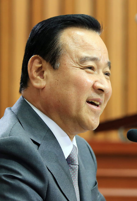 이완구 “대통령께 쓴소리 열심히 하겠다”  