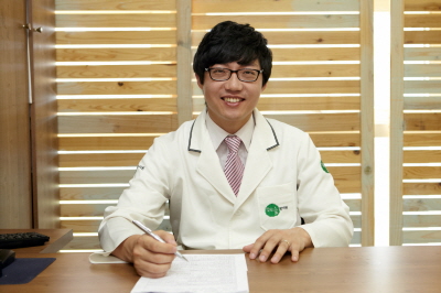 '눈 깜빡-코 실룩'…틱 장애 의심해야  