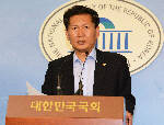 “저주의 폭언을 퍼붓고 있다”-새누리당,‘히틀러 참배’발언 정청래 향해 십자포화  