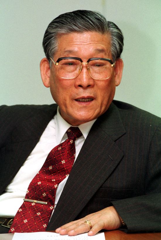 교계 거목 이만신 원로목사 17일 소천  