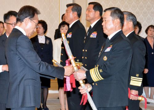 [긴급]새 해군참모총장에  정호섭 해참  차장  