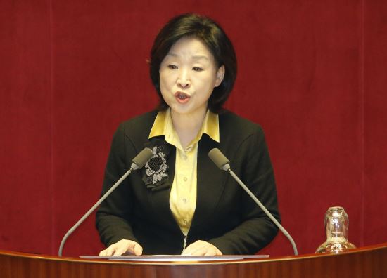 “여성들이 쉬는 날을 만들자”심상정,“여성의 날 국가기념일 만들자”  