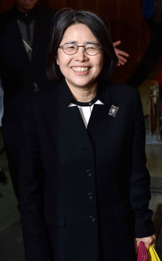 “국회의원이 브로커가 될 수 있다?”김영란,예외 대상에 선출직 공직자 포함 ‘문제점’ 지적  