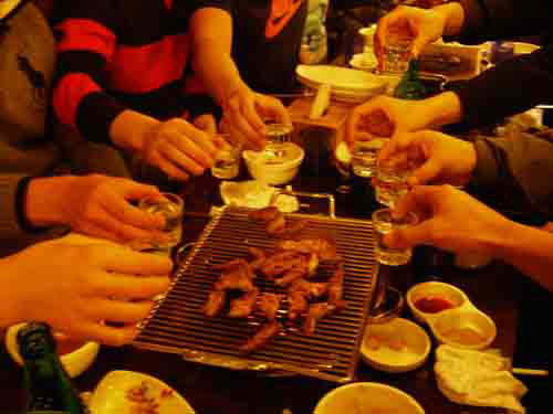 술 취한 민원인이 만삭 면사무소 여직원에 난동  