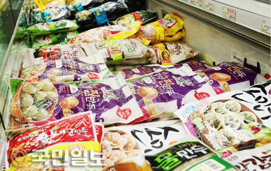 [국민 컨슈머리포트] ⑦ 만두<3> 전문가들의 시중 4개 브랜드 블라인드 테스트… 결과는?  