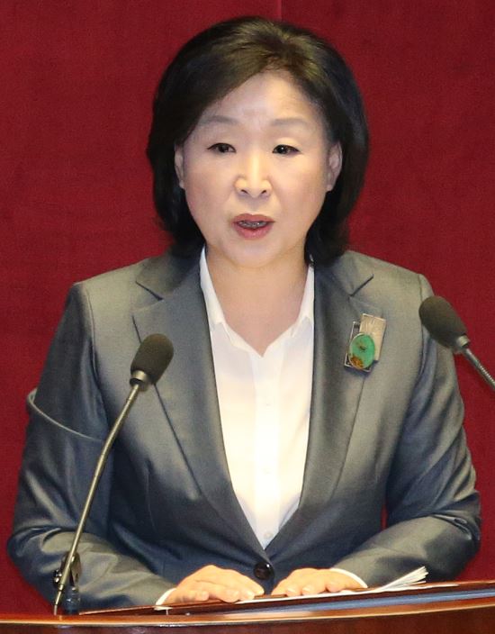 “국회의원 세비 20% 삭감하자”심상정, 의원 정수 360명으로 확대  