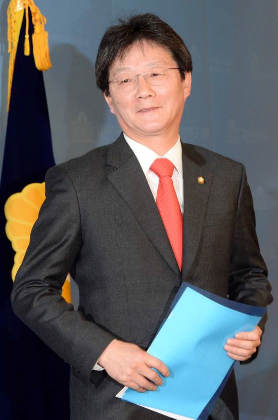 유승민,靑안보실장 국방장관 연쇄접촉...이병기 비서실장도  