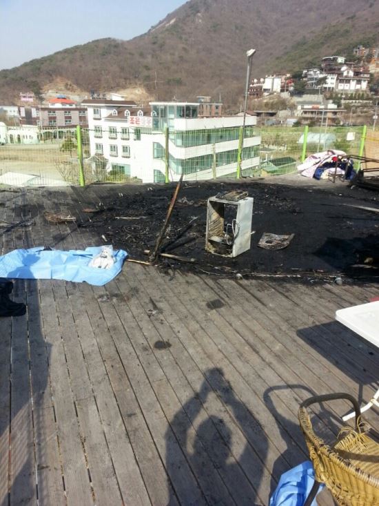 강화도 글램핑장서 불…어린이 3명 등 5명 사망  