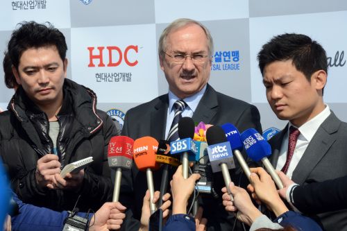 슈틸리케 감독 