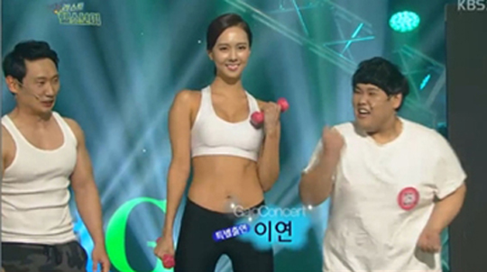 ‘개콘’ 깜짝 등장 무결점 8등신 미녀는 누구?… 모델 이연 뜬다  
