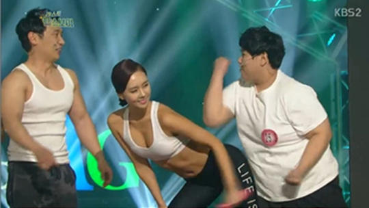 ‘개콘’ 깜짝 등장 무결점 8등신 미녀는 누구?… 모델 이연 뜬다  
