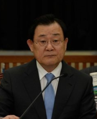 野 원내지도부- 이병기 비서실장 오찬 회동… 개헌 얘기 나오나  