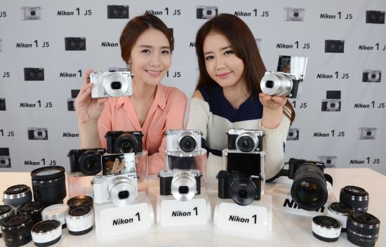 ,  ȶ ī޶ 'Nikon 1 J5'   