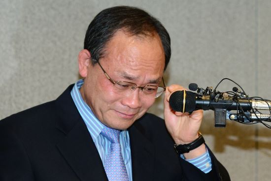 성완종 전 회장 북한산서 숨진채 발견… 자원외교 수사 차질  
