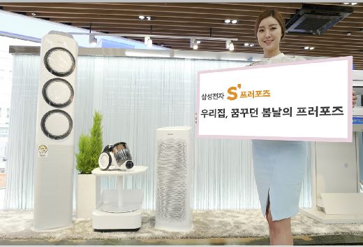 Ｚ 츮, ޲ٴ   ǽ  
