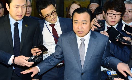 이총리 “나부터 수사받겠다...사퇴는 안한다”  