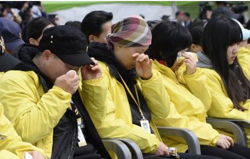 “세월호 1주기 추모행사 하지마!”… 세상에, 이거 대한민국 학교 맞나?  
