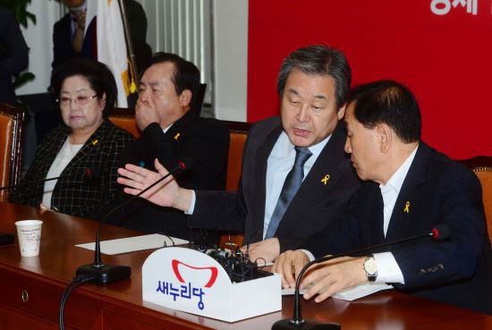 野, 이완구 해임건의안 카드… 진퇴양난에 빠진 여권  