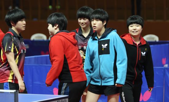 [포토]'힘겨운 결승 진출' 단원고 탁구부, 크게 웃지 않았다  