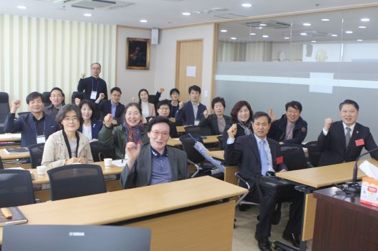 “노회간섭, 교단정치에 염증”… 목사안수자 부부 세미나서 물어보니  